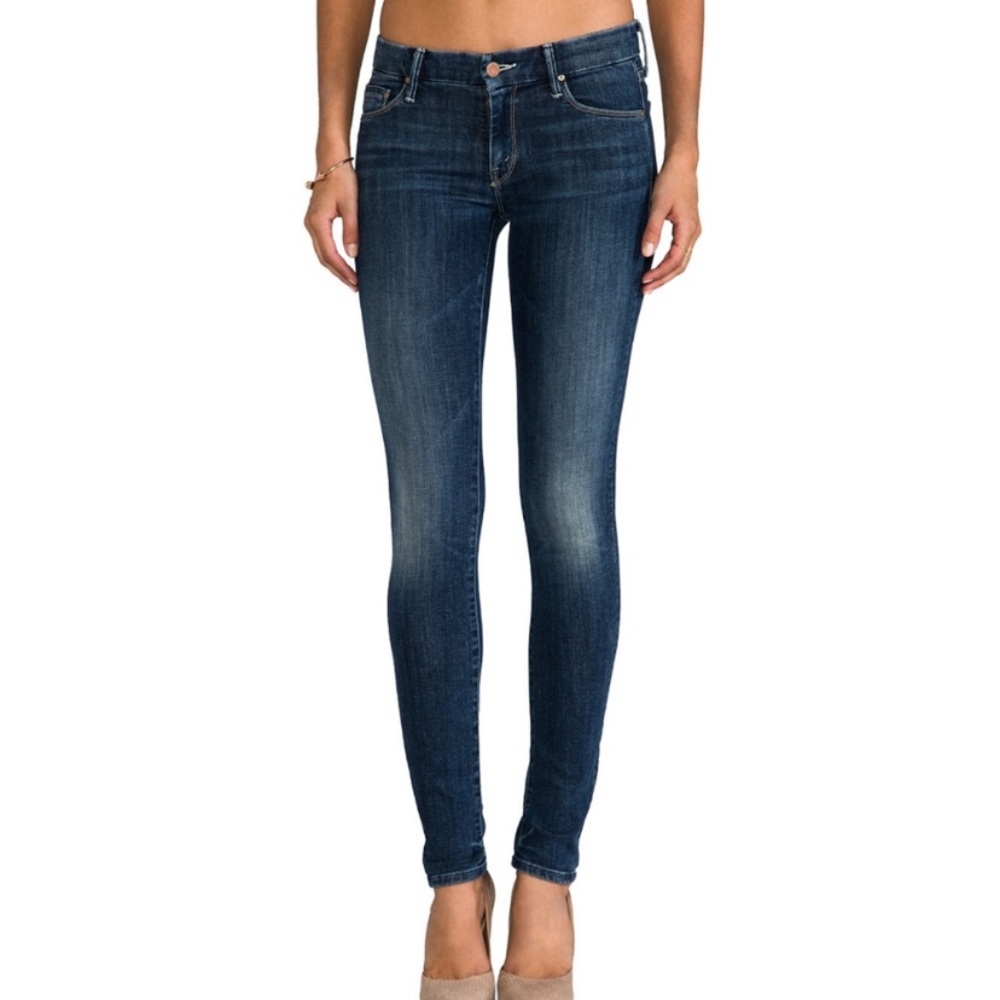 MOTHER jeans in ‘the looker’ fit.